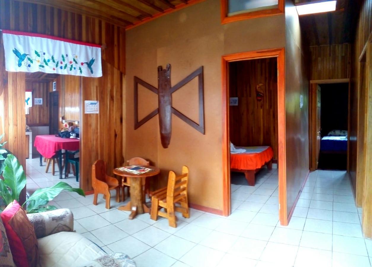 Pension Y Cabinas Colibri B&B Costa Rica Monteverde 외부 사진