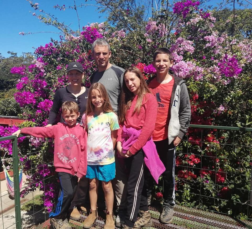 Pension Y Cabinas Colibri B&B Costa Rica Monteverde 외부 사진